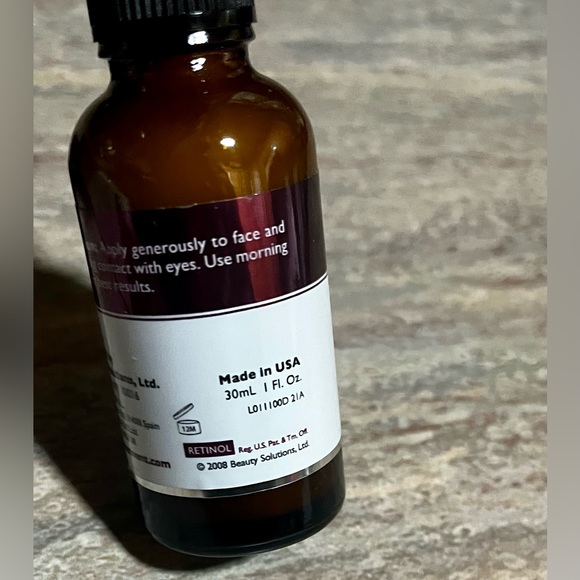 NIB Retinol anti-wrinkle intensive firming serum & Yves Rocher makeup removal - Picture 5 of 16